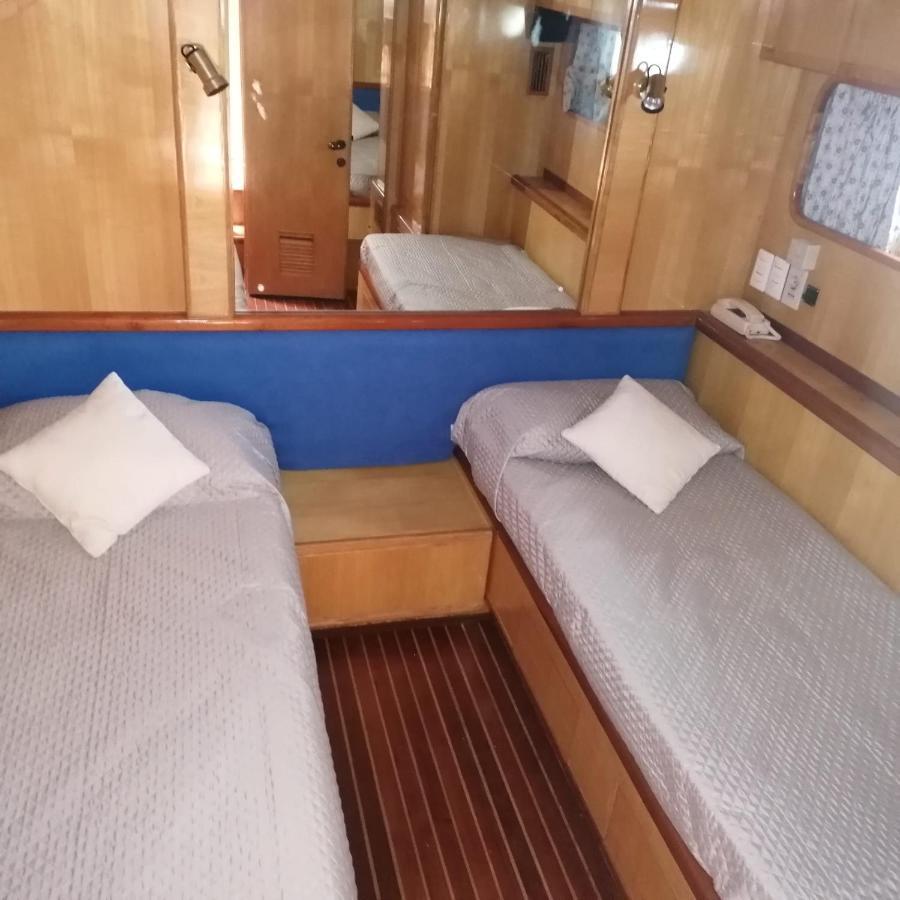 Manathan Hotel en barco